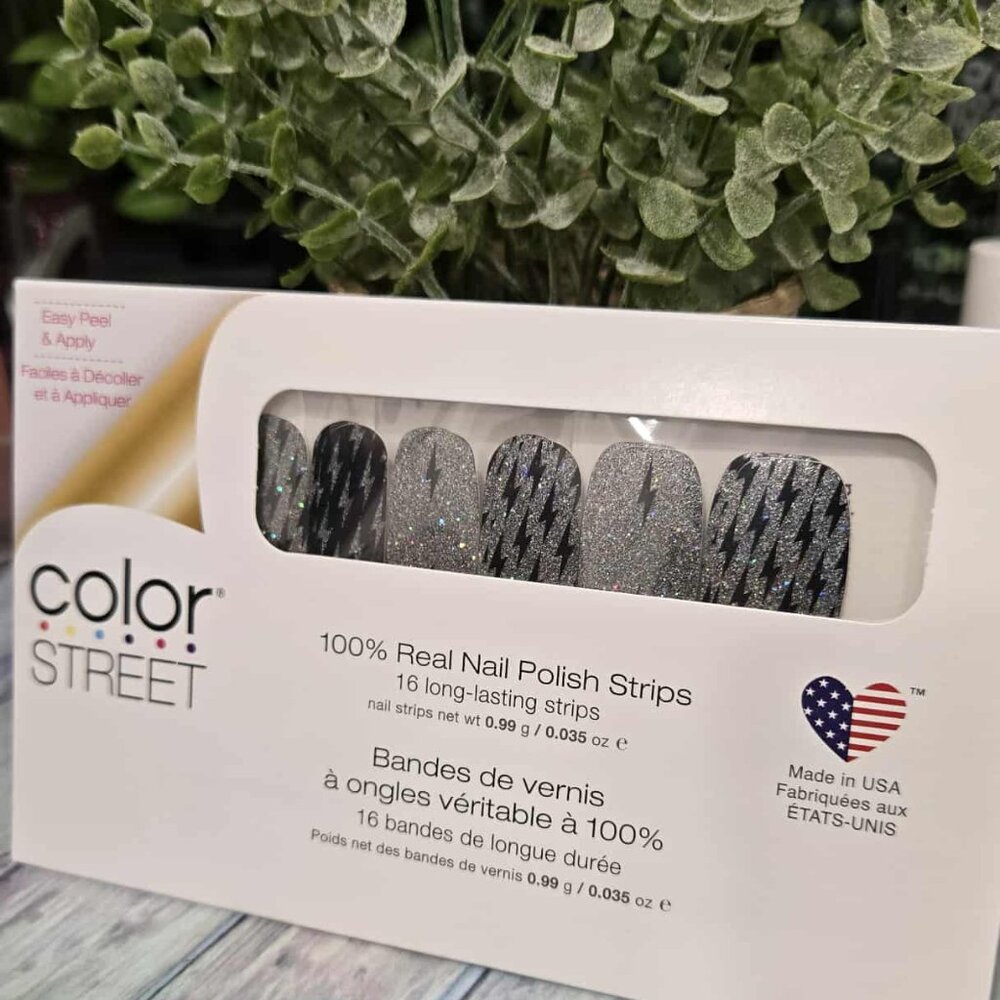 Color Street Silver Lightening Press On Nail Design